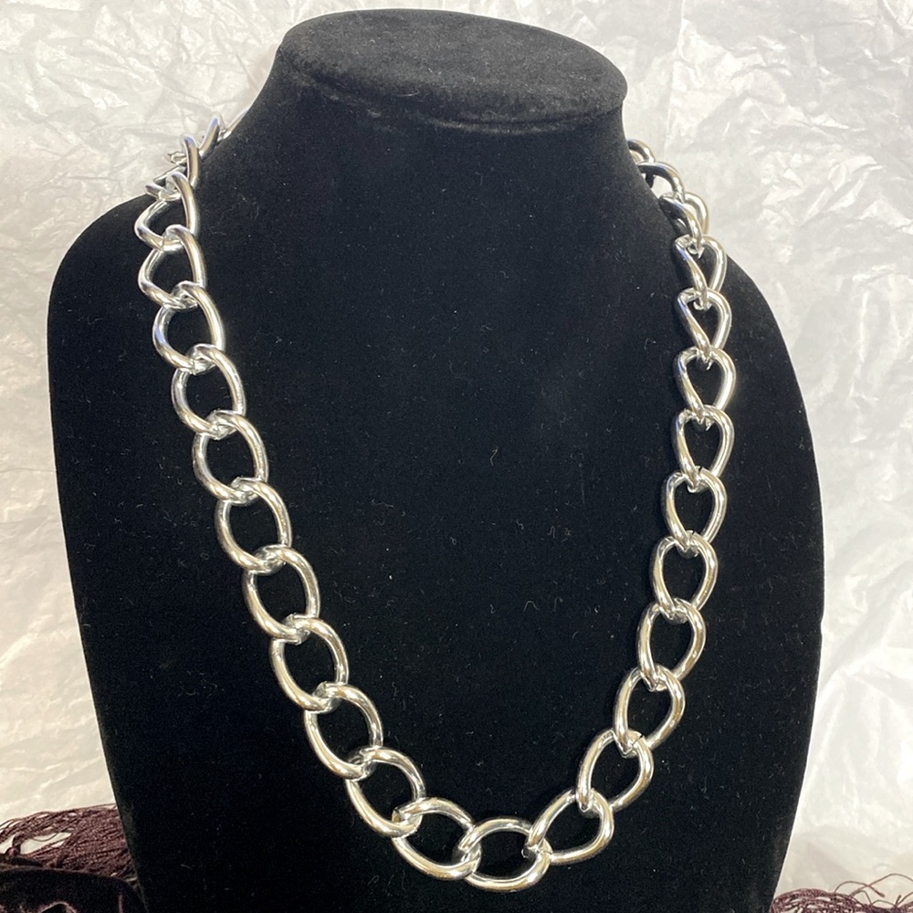 12” fashion necklace.  Silver tone excellent condition